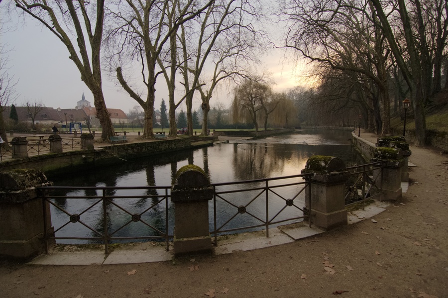 La résurgence de Bèze