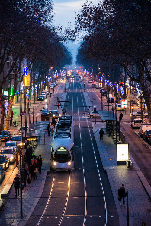Cours Charlemagne