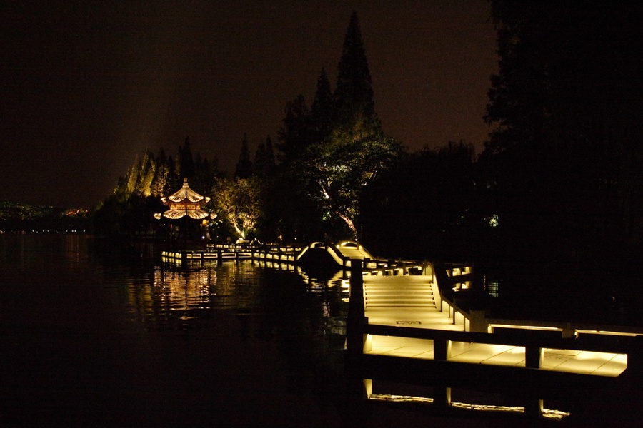 Le lac de nuit